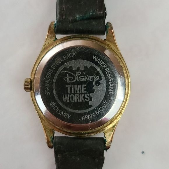 VINTAGE.   DISNEY VINTAGE WATCH - Picture 9 of 9